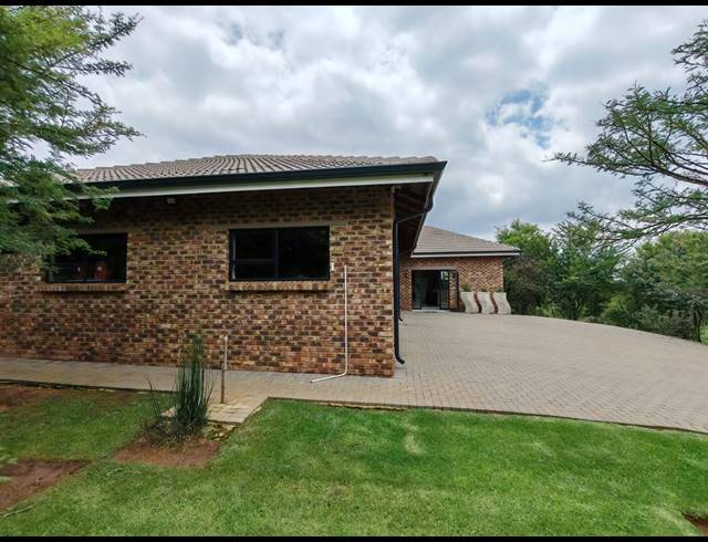 49,991M² FARM FOR SALE IN THREE RIVERS EAST